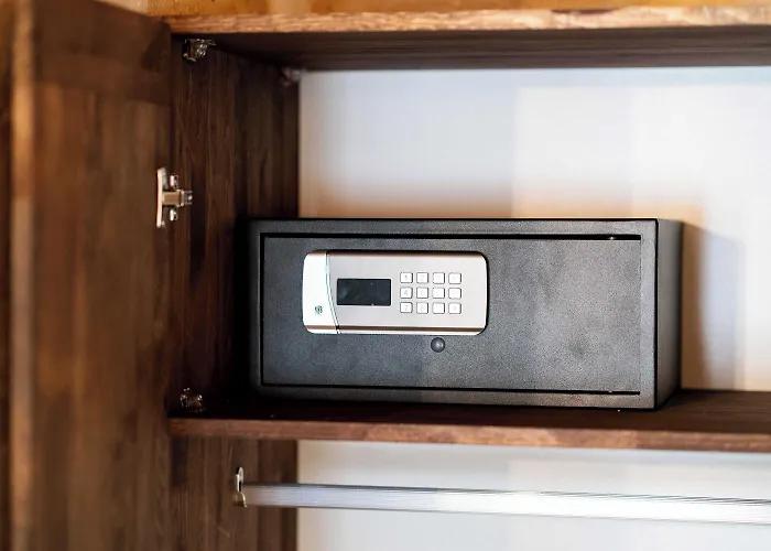 Volare Stone Hotel *